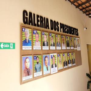  Câmara Municipal de Antônio Almeida fez a exposição da galeria dos ex-presidentes que foi idealizada pelo atual presidente da Casa, vereador Fábio Martins. A Galeria foi atualizada e ganhou novas reproduções fotográficas dos ex-presidentes da Câmara.