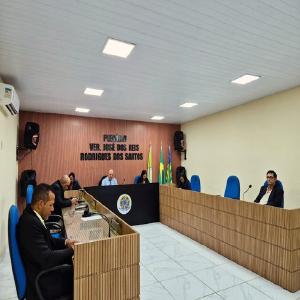 Vereadores debatem pautas importantes em sessão ordinária em Antônio Almeida